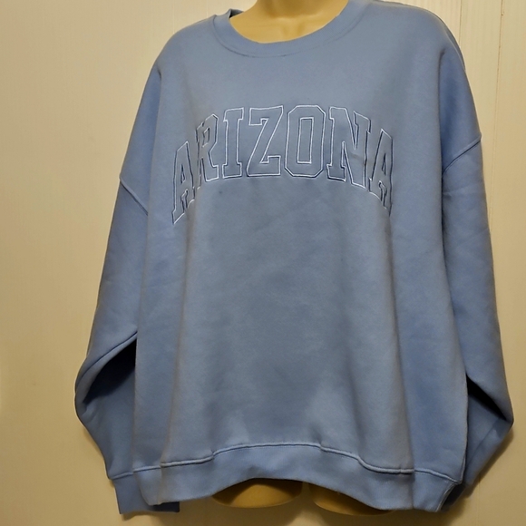 State of Mind Tops - State of Mind sweatshirt new